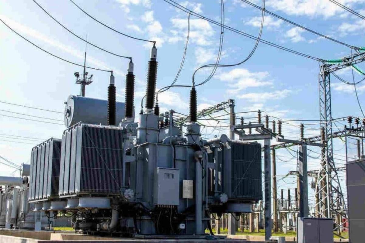 4 Transformer Stocks With FY27 Guidance: Which Companies Have the Strongest Growth Outlook?
