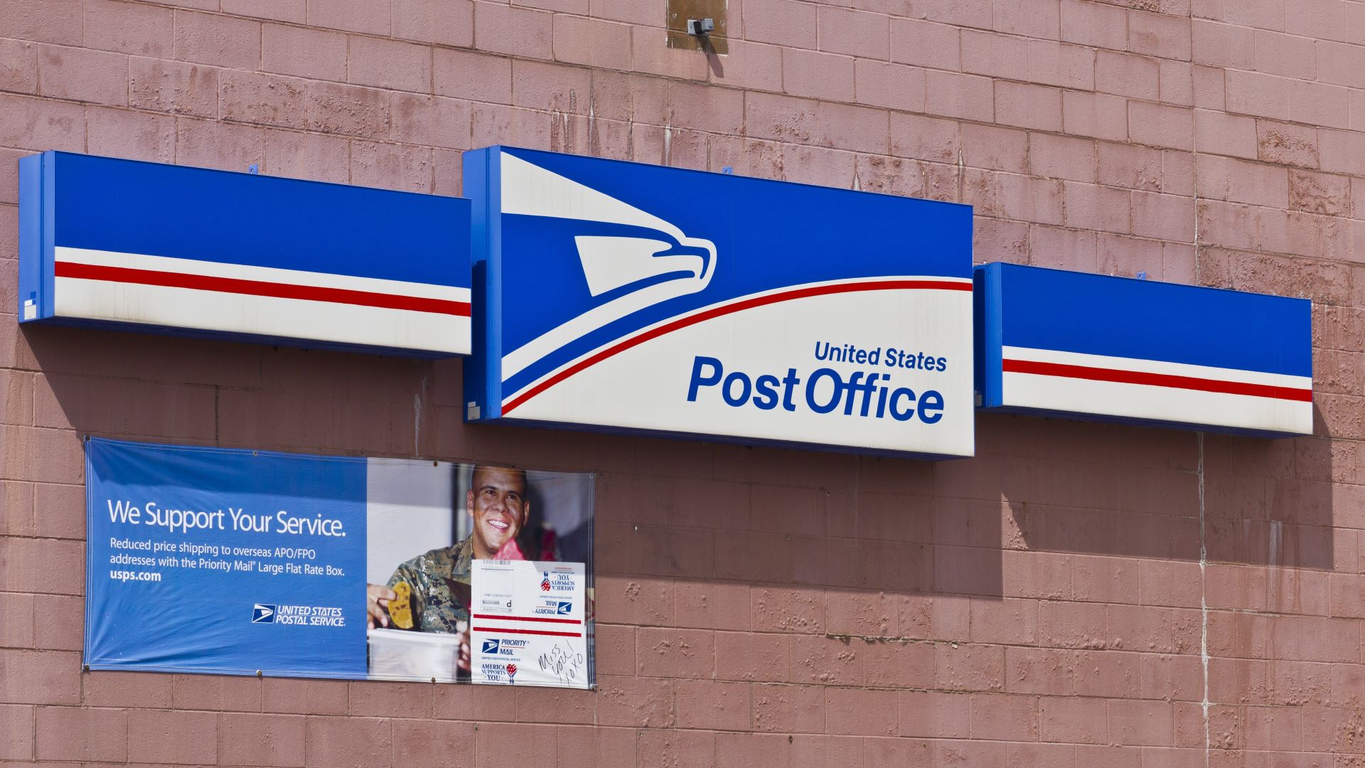 U.S. terminates website that sold $126M in phony postage labels